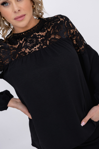 Schwarze Bluse mit Spitzenausschnitt