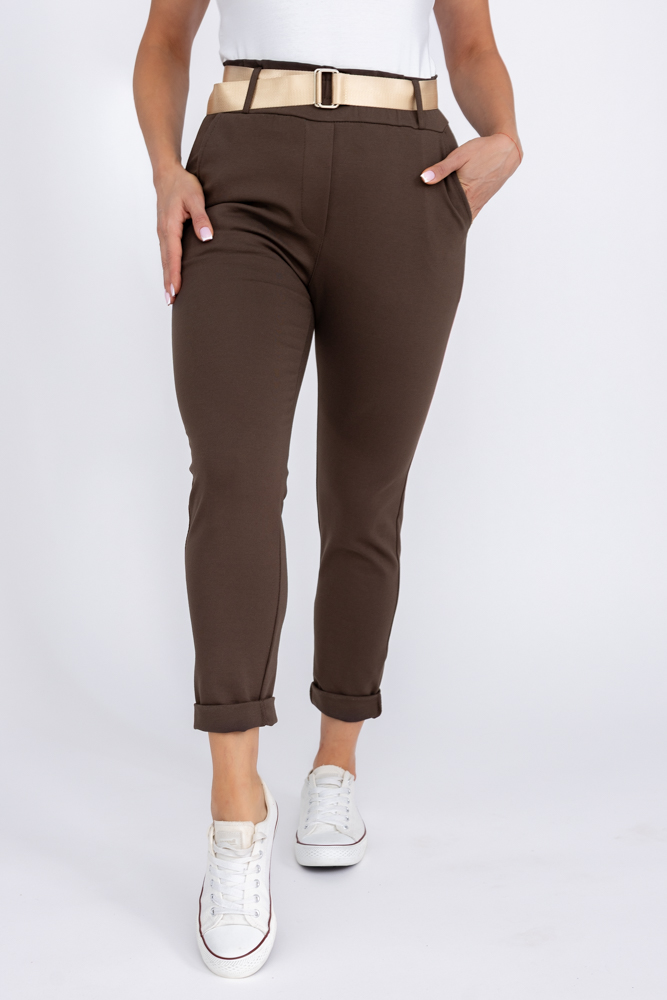 Pantaloni de ciocolată cu curea