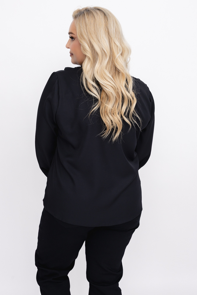 Blusa negra elegante