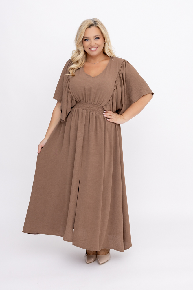 Vestido marrón arrugado