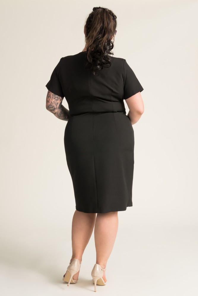 Rochie cu lanț negru