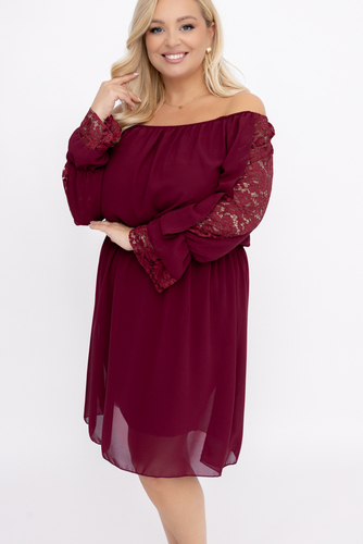  Robe en mousseline de soie marron avec manches en dentelle