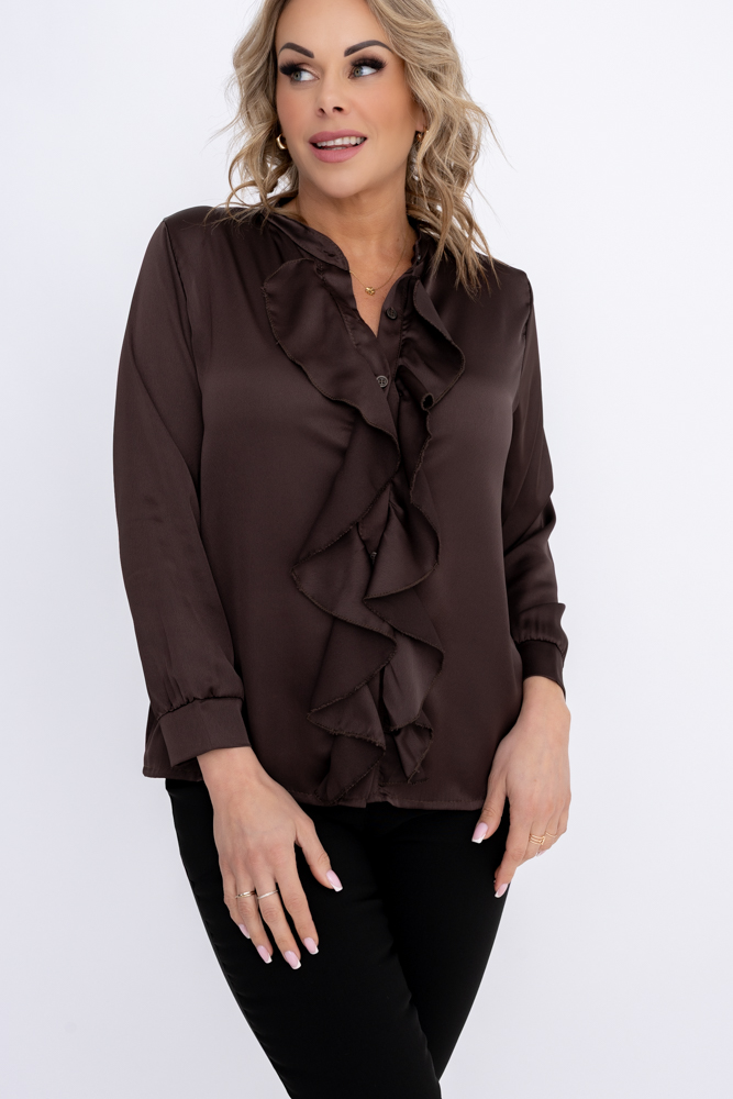 Camisa de satén chocolate con jabot