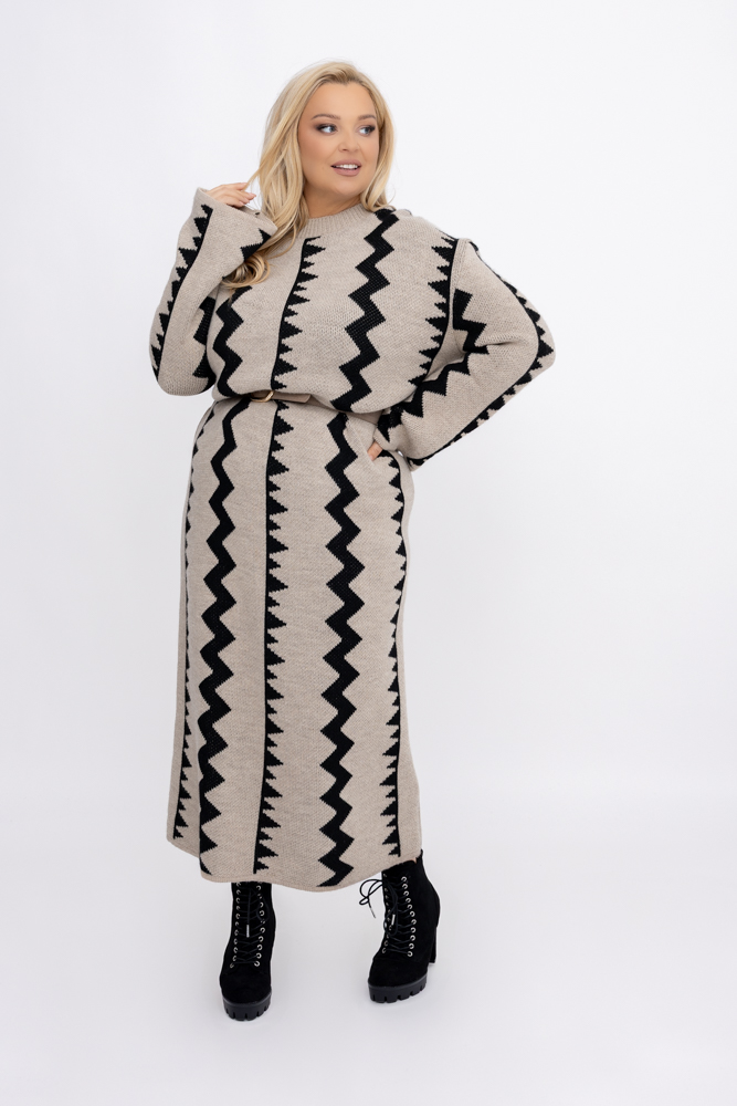 Robe pull beige foncé