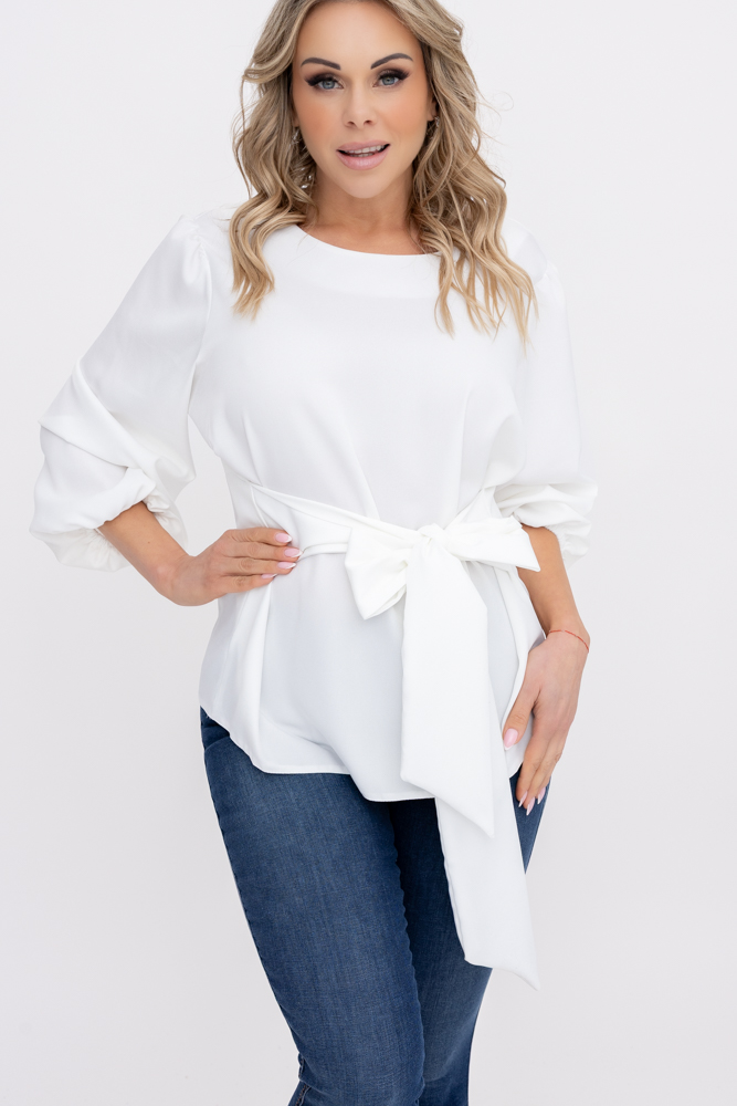 Sjokoladebluse med slips