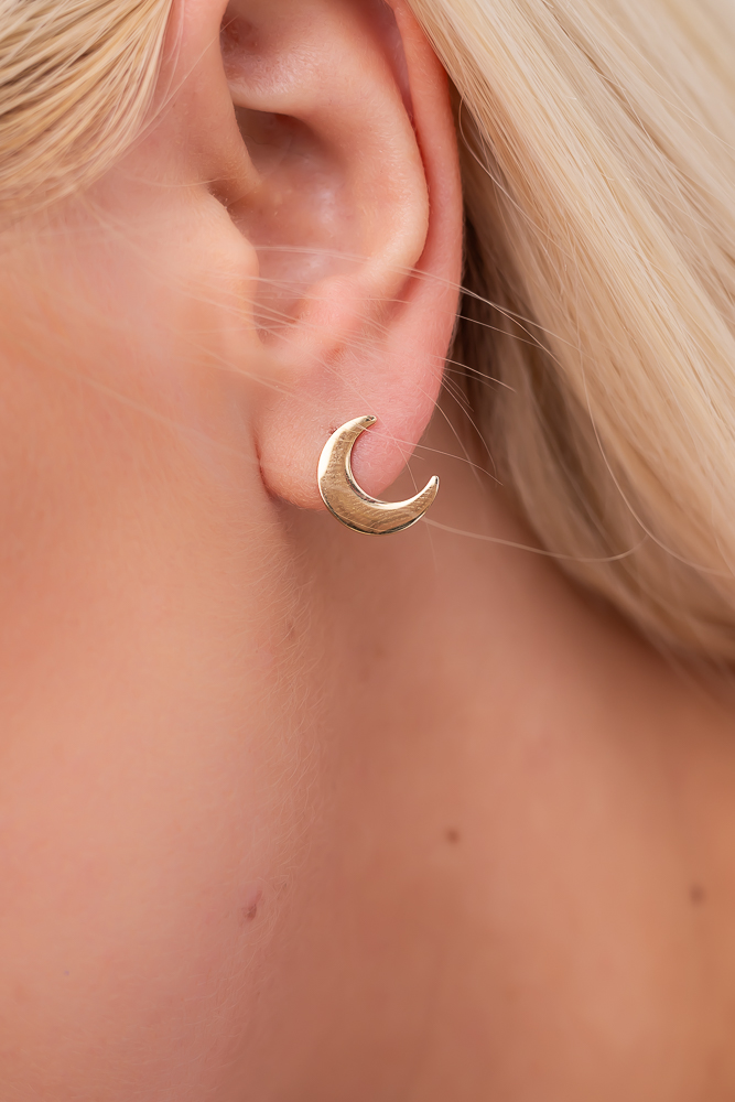 Pendientes de acero dorado
