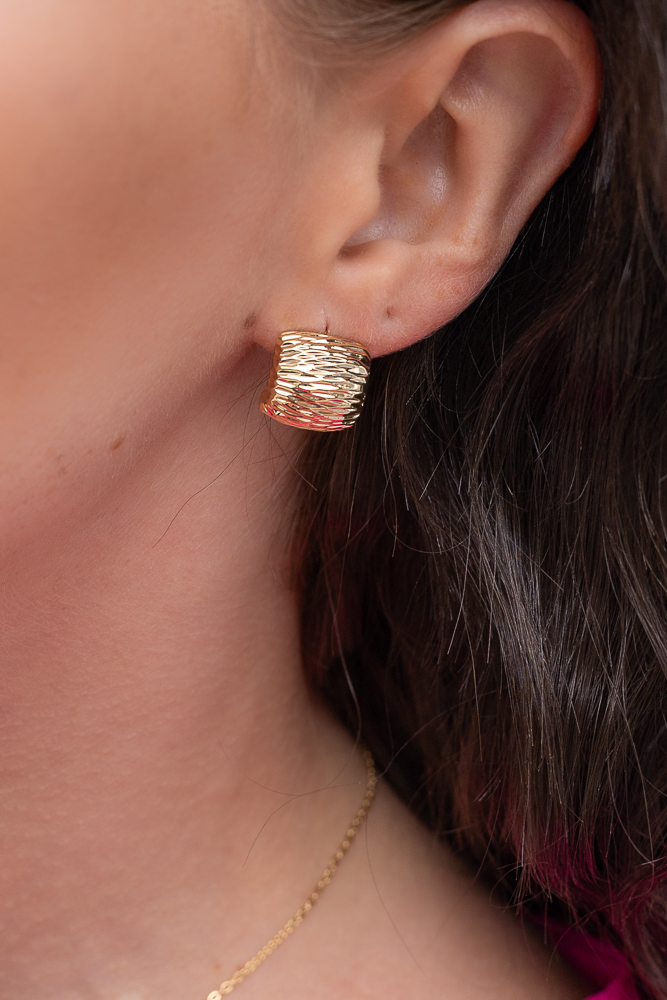 Pendientes de acero dorado