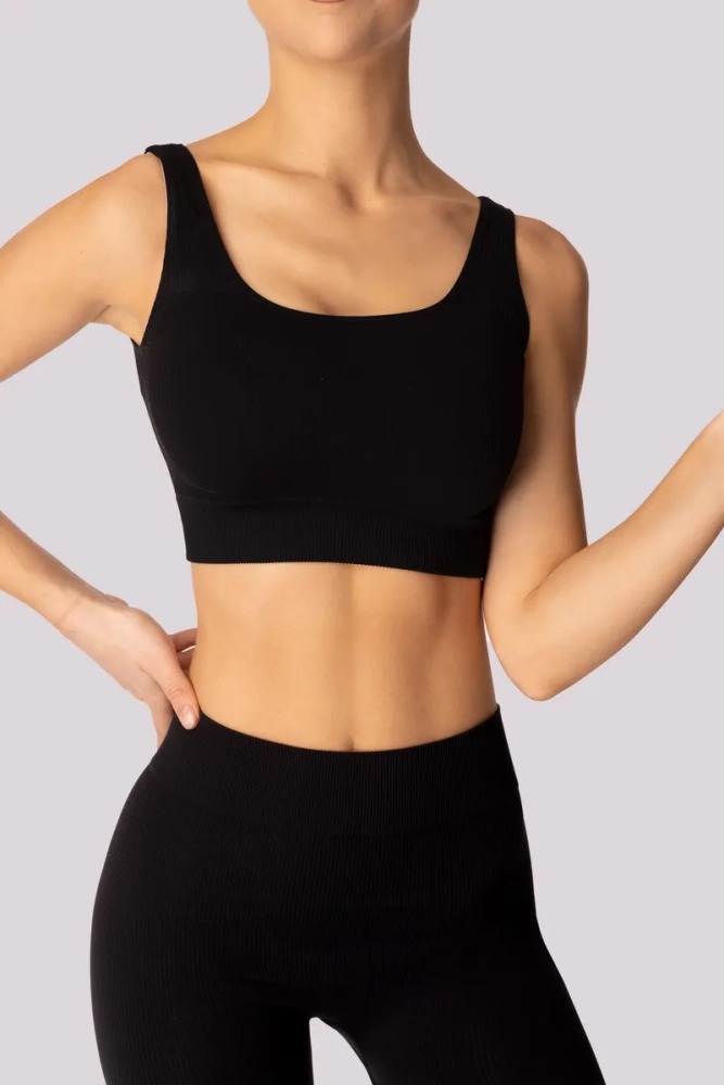 Top noir côtelé