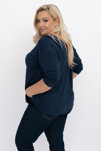  Beigefarbene glatte Bluse