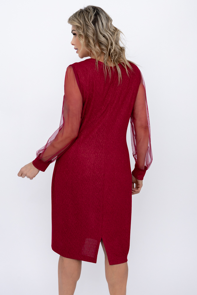 Vestido granate de purpurina con mangas transparentes 