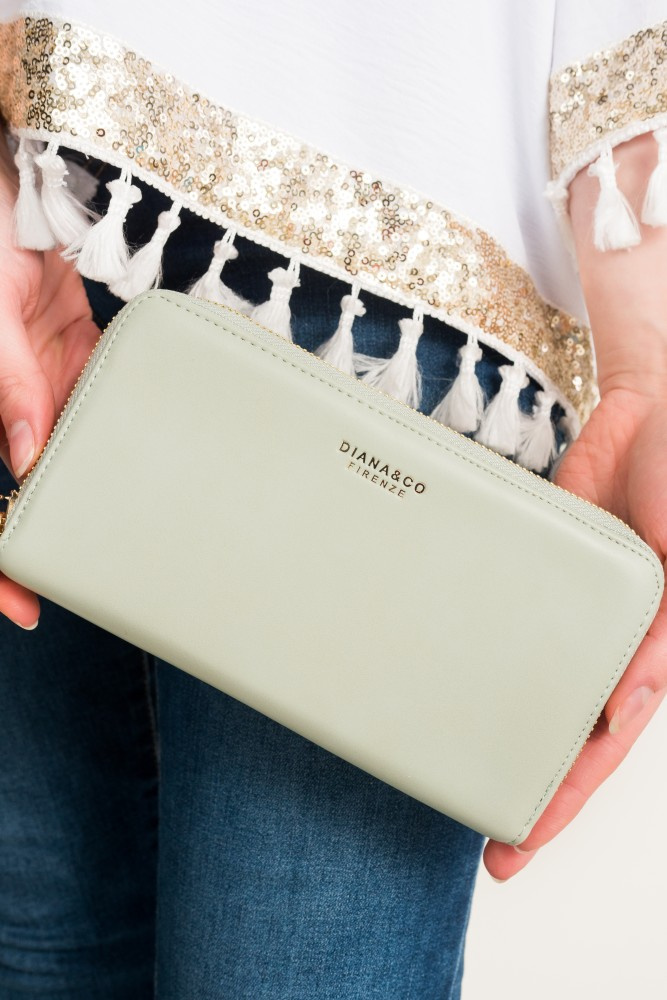 Mint QUEEN Wallet