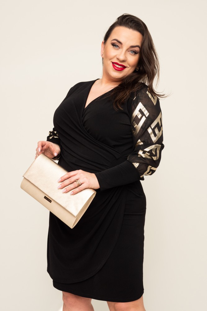 Robe noire avec manches embellies 