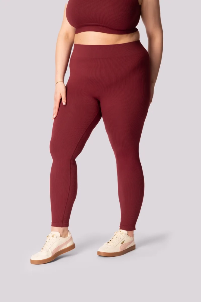 Burgunderfarbene gerippte Leggings